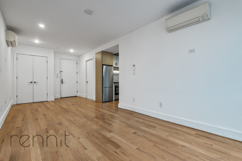 676 New York Ave, Apt 2B Image 4