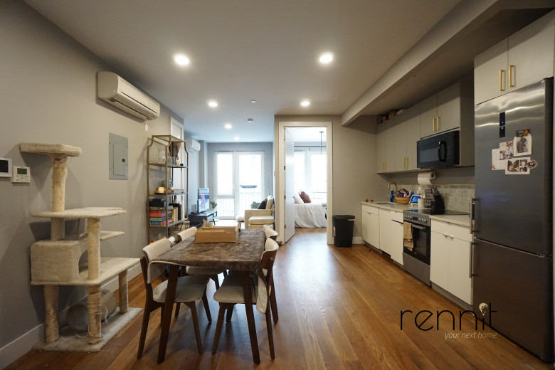 853 Lexington Ave, Apt 2D Image 1