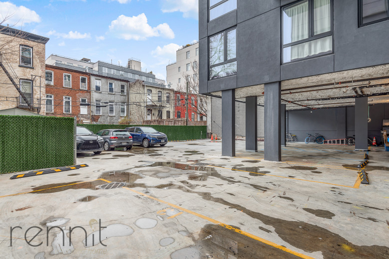 853 Lexington Ave, Apt 2D Image 12