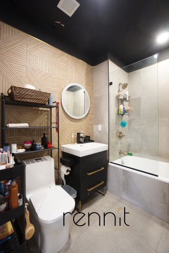 853 Lexington Ave, Apt 2D Image 8