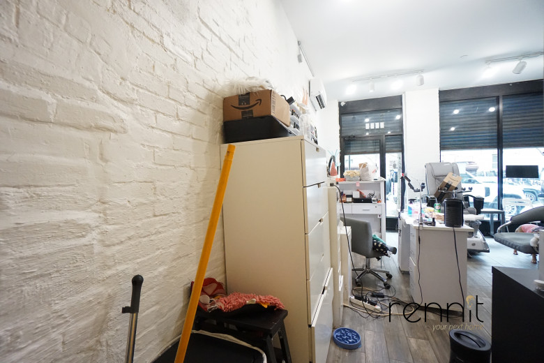 1093 Putnam Ave #Commercial, Apt C4 Image 3