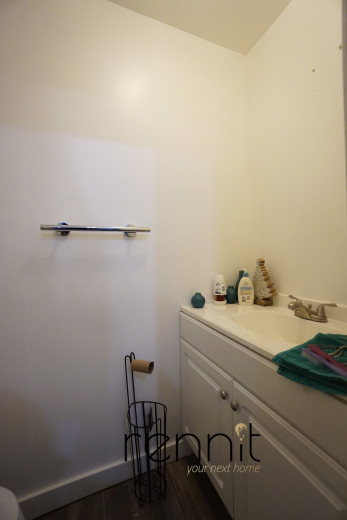 1093 Putnam Ave #Commercial, Apt C4 Image 6