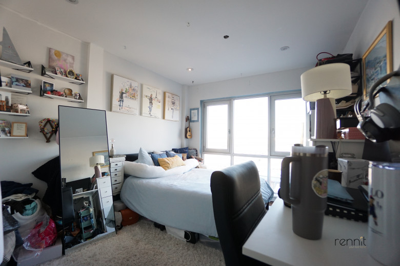 293 McGuinness Blvd, Apt 4A Image 15