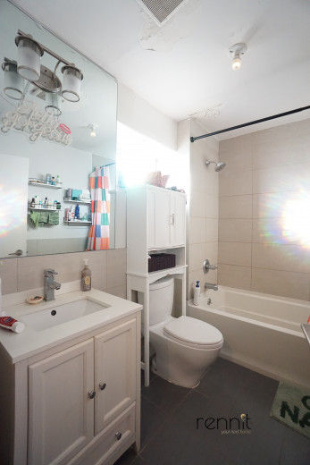 293 McGuinness Blvd, Apt 4A Image 17