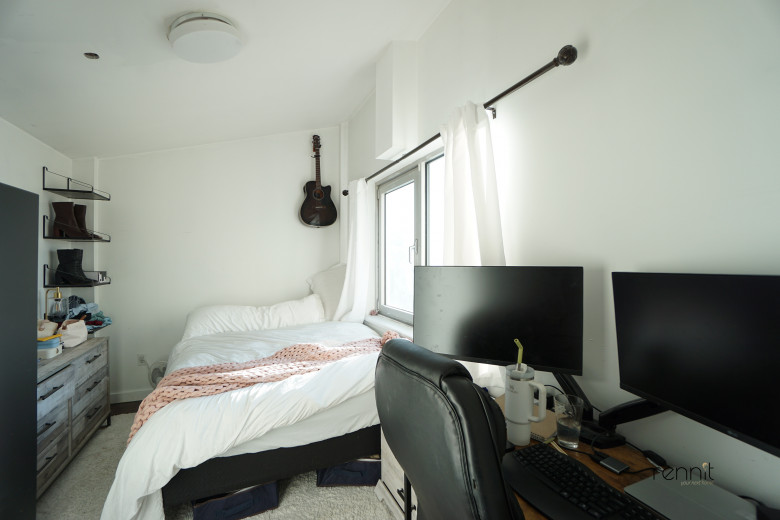 293 McGuinness Blvd, Apt 4A Image 20