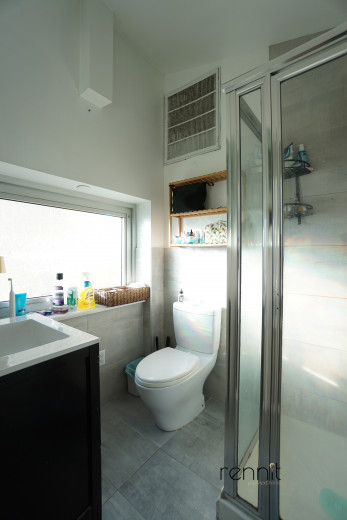 293 McGuinness Blvd, Apt 4A Image 21