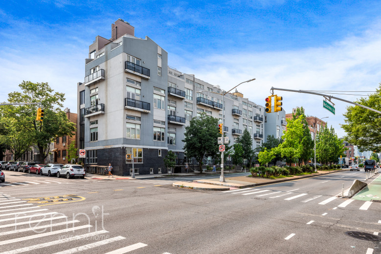 293 McGuinness Blvd, Apt 4A Image 23