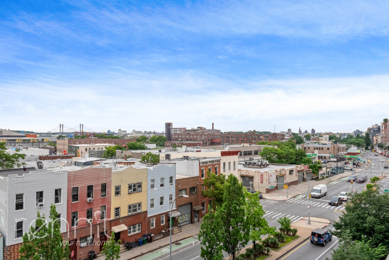 293 McGuinness Blvd, Apt 4A Image 9