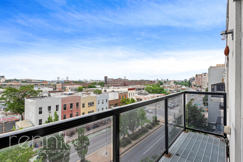 299 McGuinness Blvd, Apt 3A Image 2