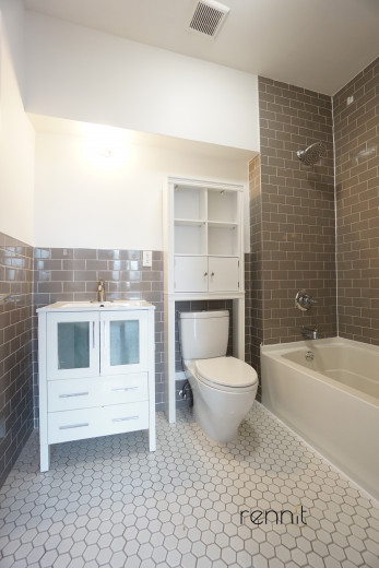 299 McGuinness Blvd, Apt 3A Image 18