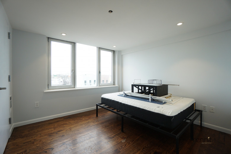 299 McGuinness Blvd, Apt 3A Image 20