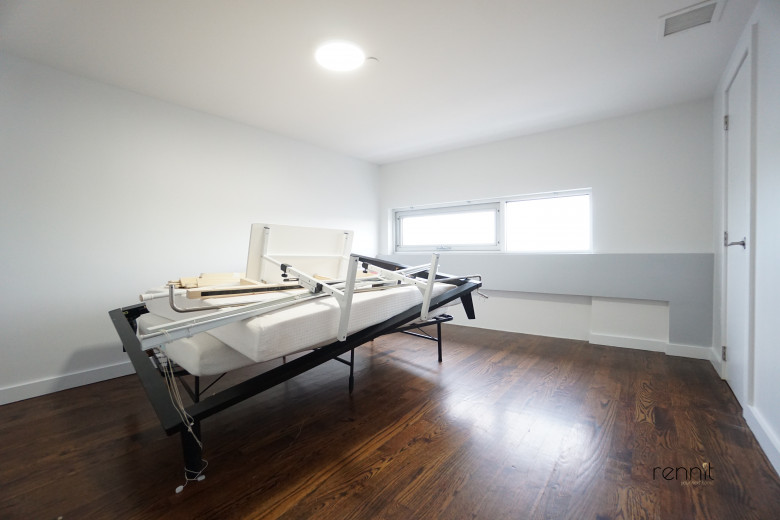 299 McGuinness Blvd, Apt 3A Image 23