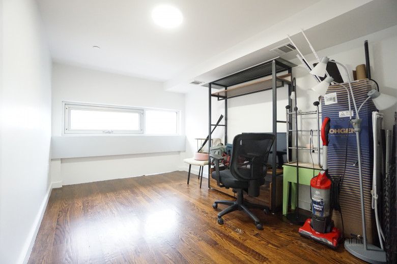 299 McGuinness Blvd, Apt 3A Image 26