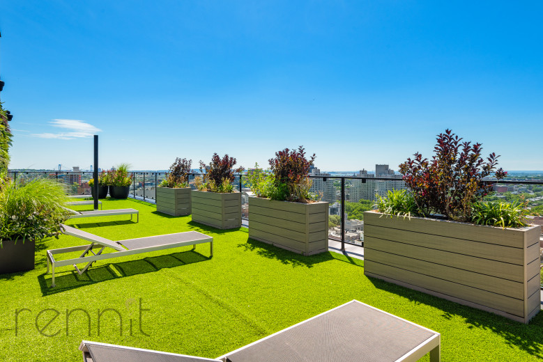 375 Dean St, Apt 1704 Image 24