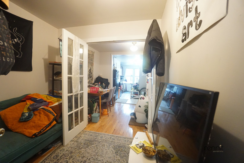 689 Park Ave, Apt 2L Image 6