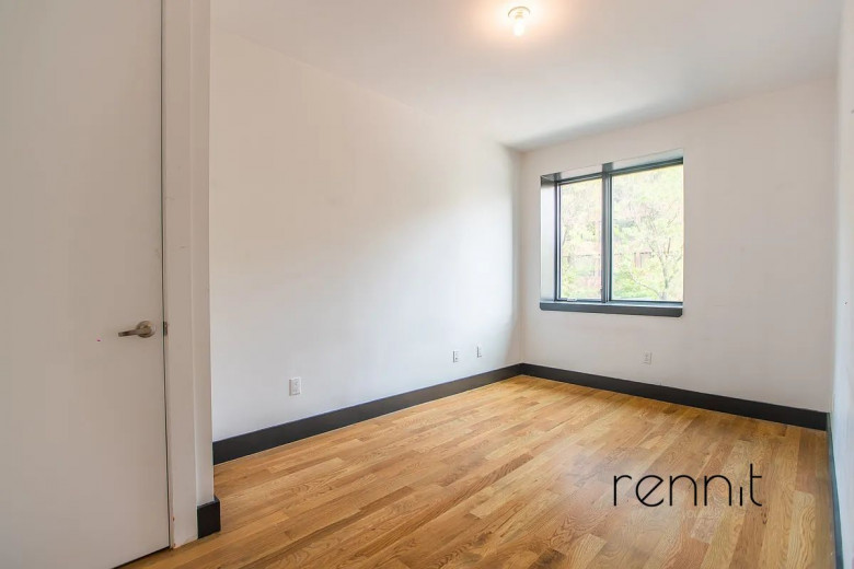 562 Park Pl, Apt 2F Image 4