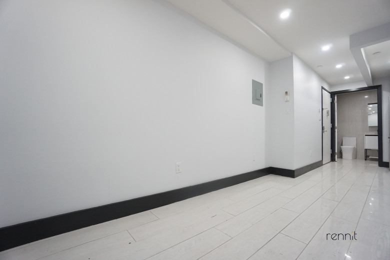 1186 Park Pl, Apt C Image 6