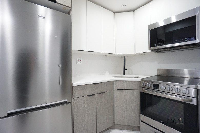 1186 Park Pl, Apt A Image 2