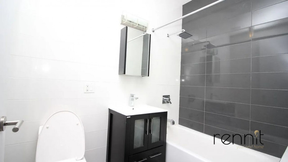 643A Madison St, Apt 1A Image 4