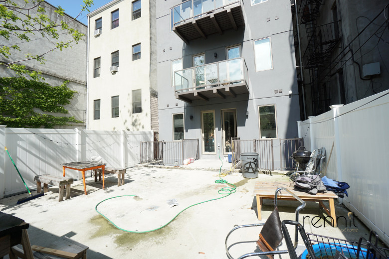 272 Throop Ave, Apt 1R Image 1