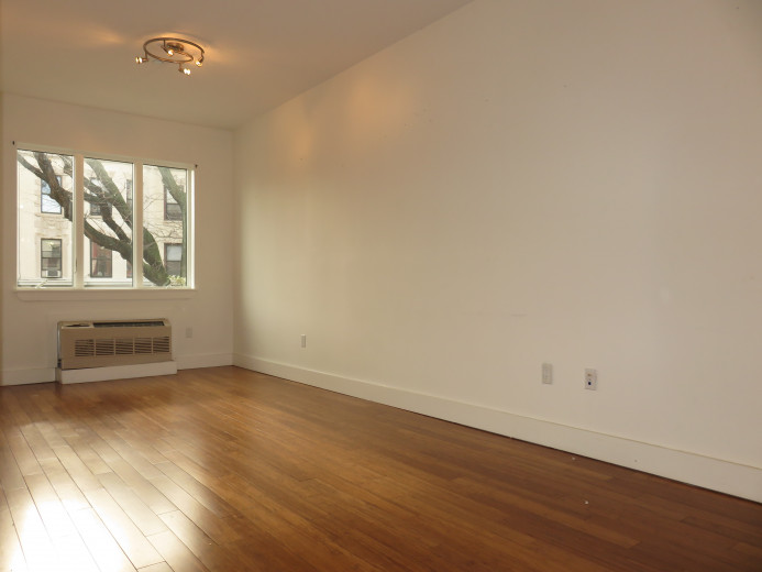 643 Madison St, Apt 2A Image 3