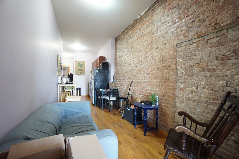 420 Melrose St, Apt 2R Image 3