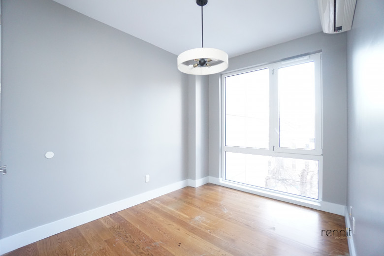 853 Lexington Ave, Apt 4B Image 3