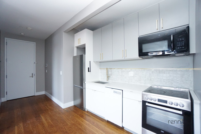 853 Lexington Ave, Apt 4B Image 6