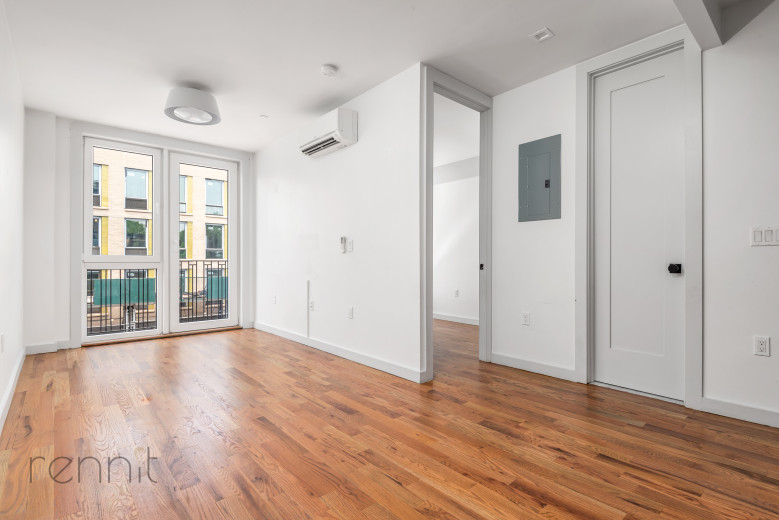 774 Lexington Ave, Apt 3A Image 2