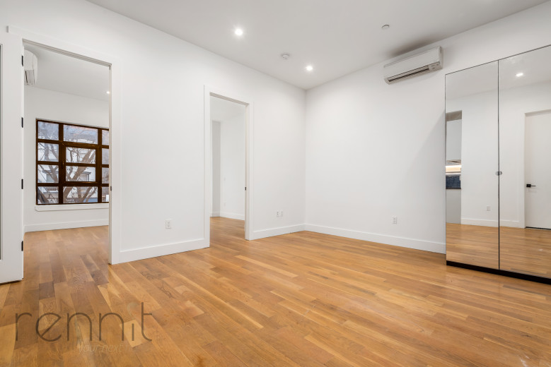 163 Graham Ave, Apt 4A Image 1