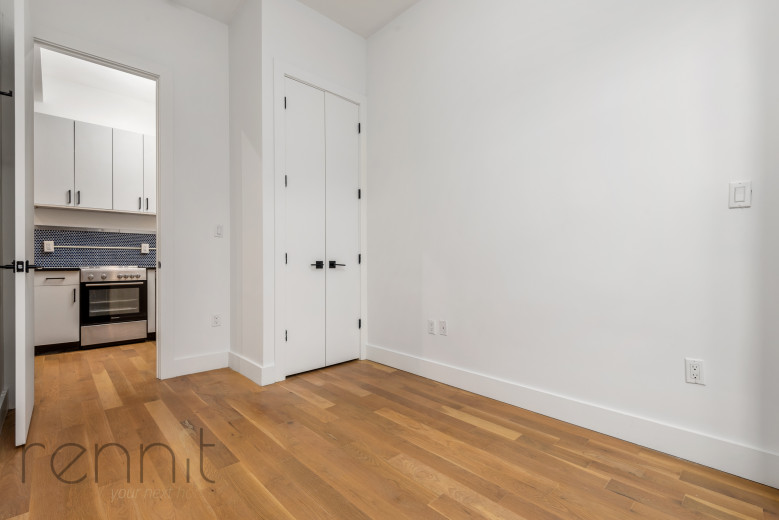 163 Graham Ave, Apt 4A Image 10