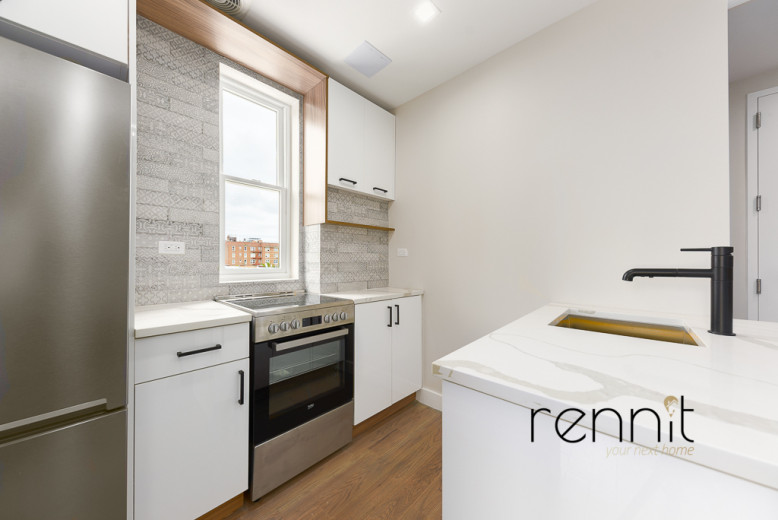 591 Rutland Rd, Apt 4R Image 3