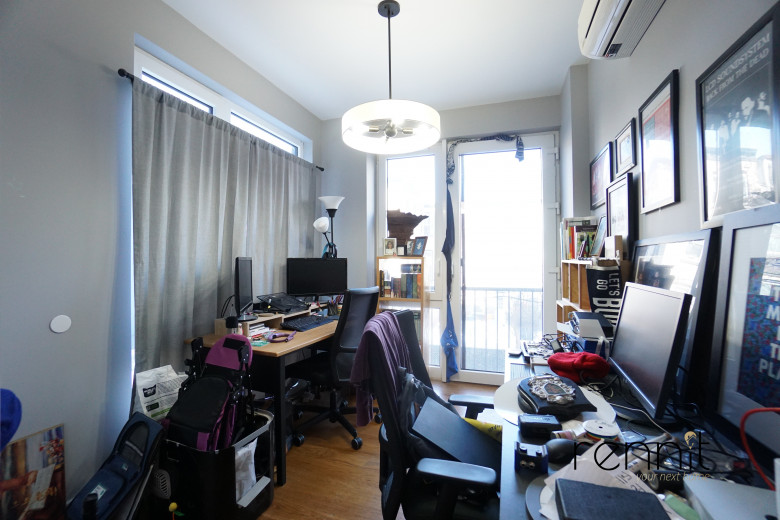 853 Lexington Ave, Apt 2C Image 6