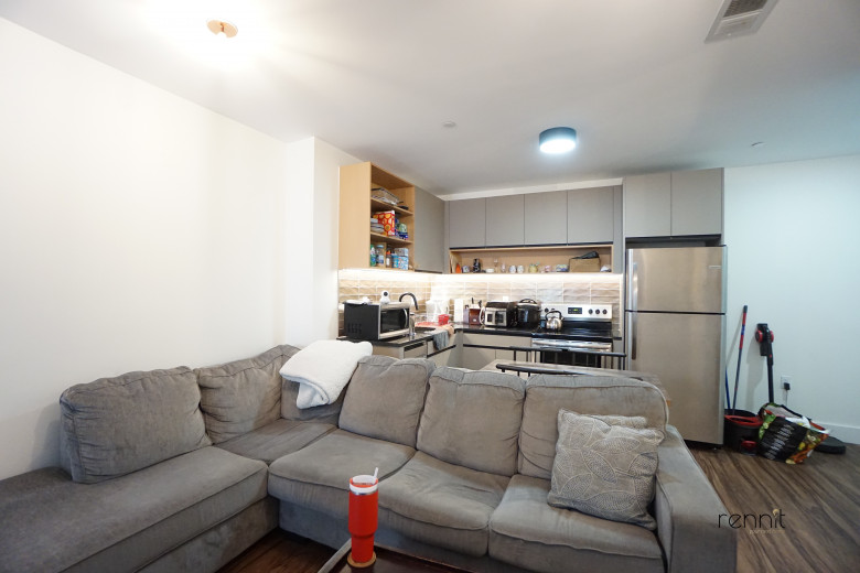 26-25 3rd St, Apt 208B Image 2