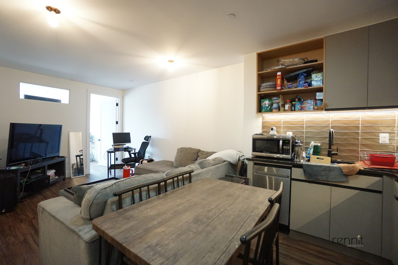 26-25 3rd St, Apt 208B Image 3