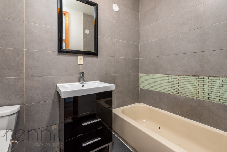 420 Melrose St, Apt 2L Image 7