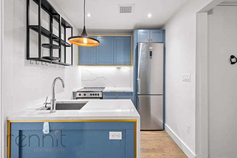 295 Montgomery St, Apt 3R Image 2