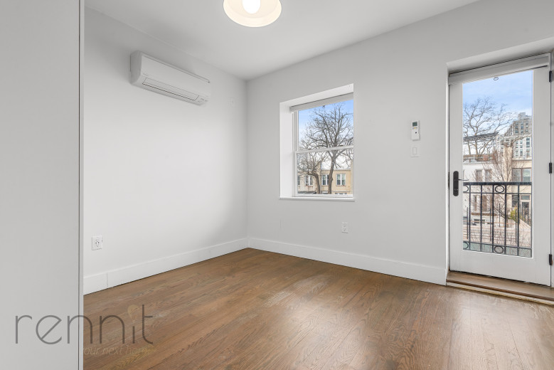 295 Montgomery St, Apt 3R Image 6