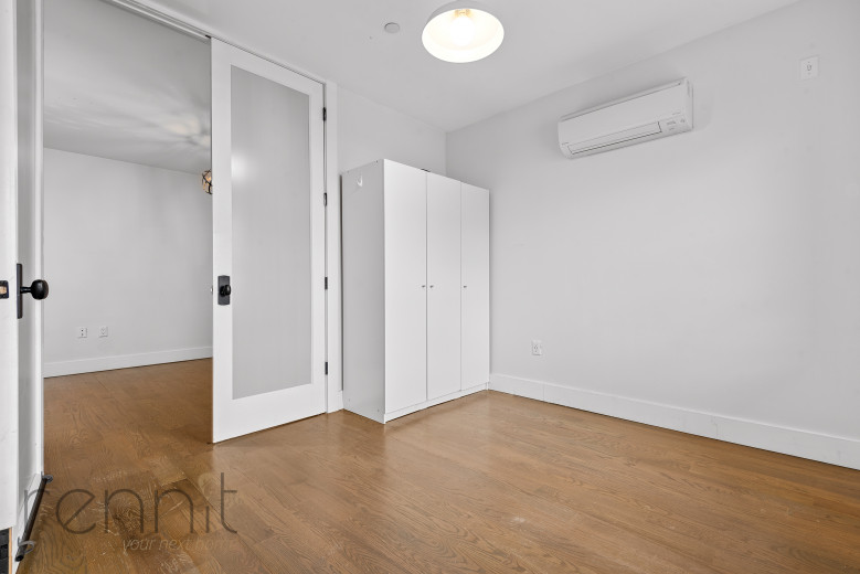 295 Montgomery St, Apt 3R Image 7