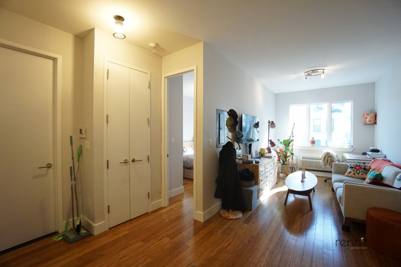 643A Madison St, Apt 2B Image 6