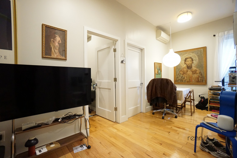 338 Clifton Pl, Apt 2R Image 4