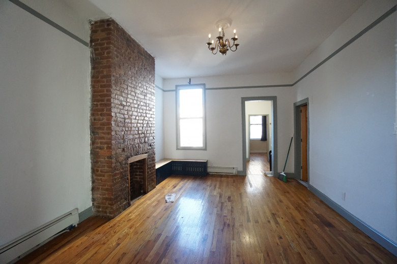 155 Pulaski St, Apt 2 Image 3