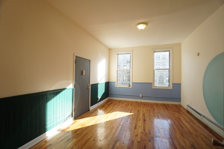 155 Pulaski St, Apt 2 Image 10