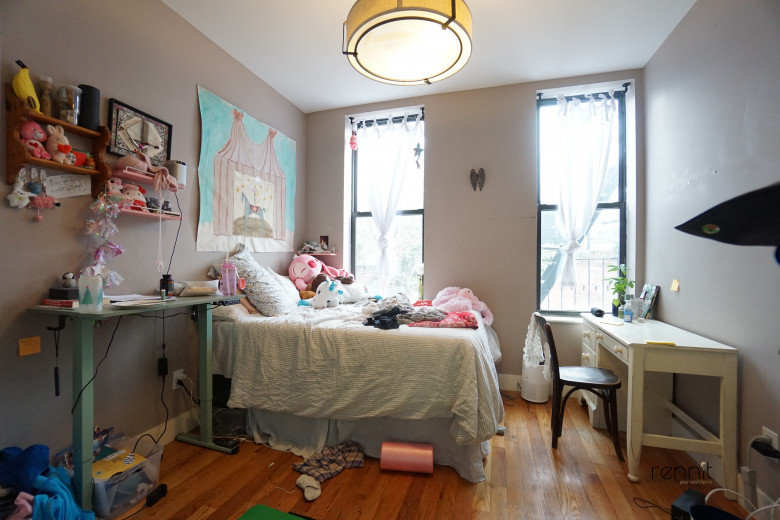 1172 Jefferson Av, Apt 2 Image 2