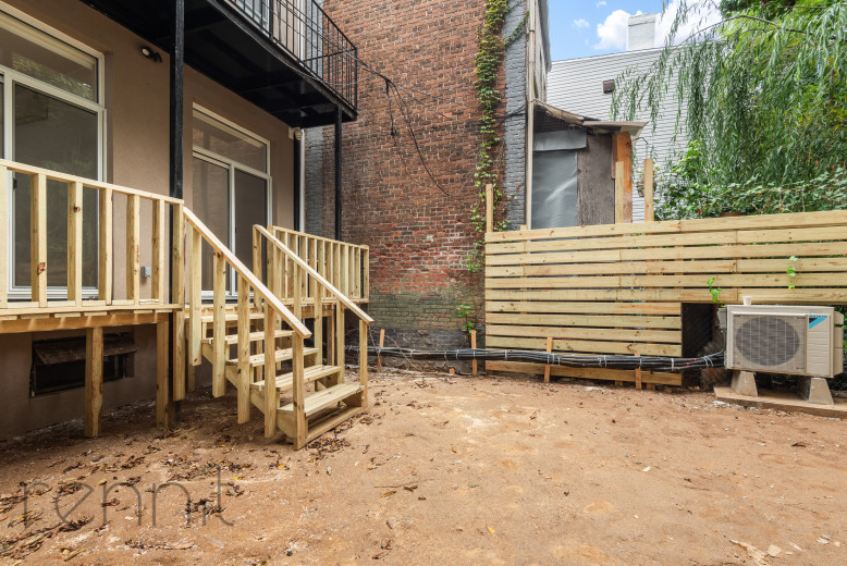 1922 Madison St, Apt 1 Image 13