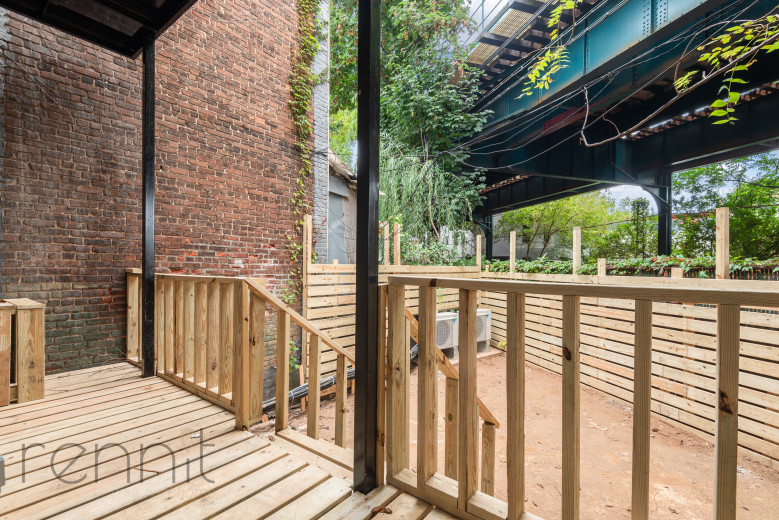 1922 Madison St, Apt 1 Image 9