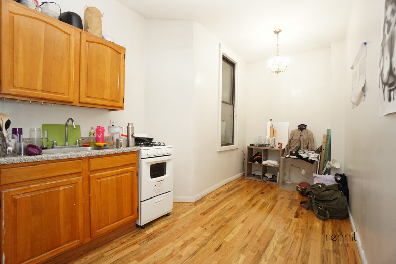 114 Walton St, Apt 2 Image 5