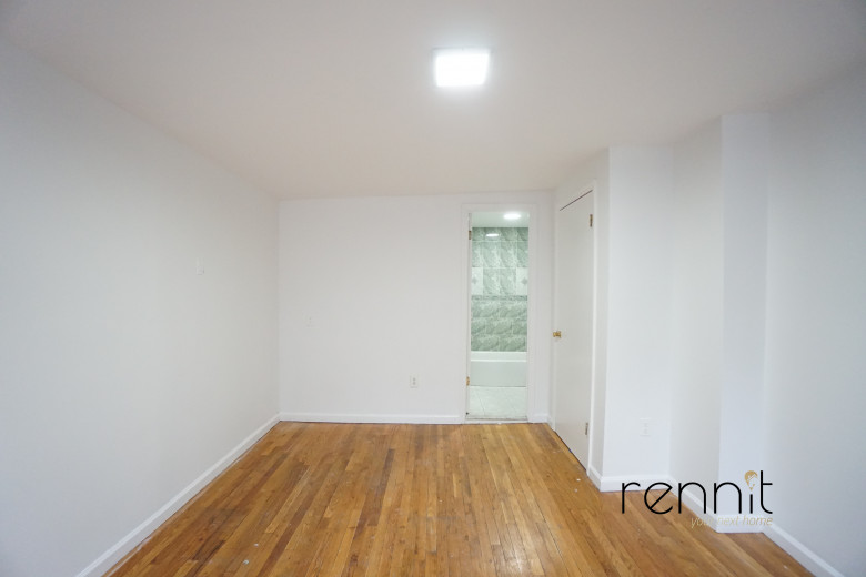 879 Park Ave, Apt 1F Image 10