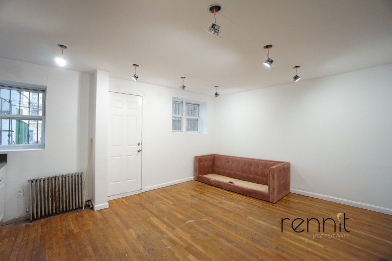 879 Park Ave, Apt 1F Image 4