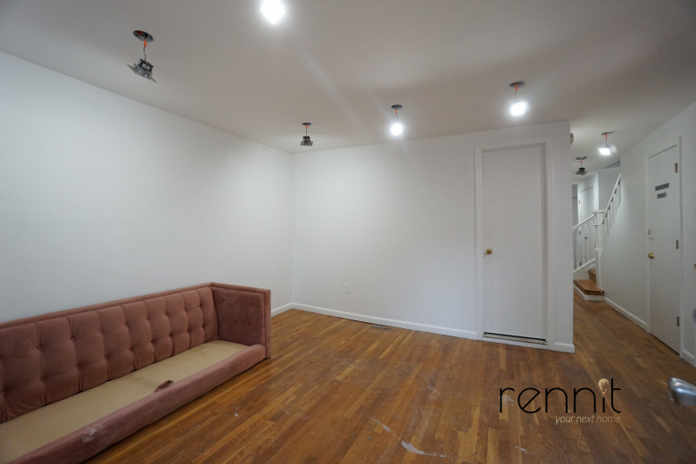 879 Park Ave, Apt 1F Image 5